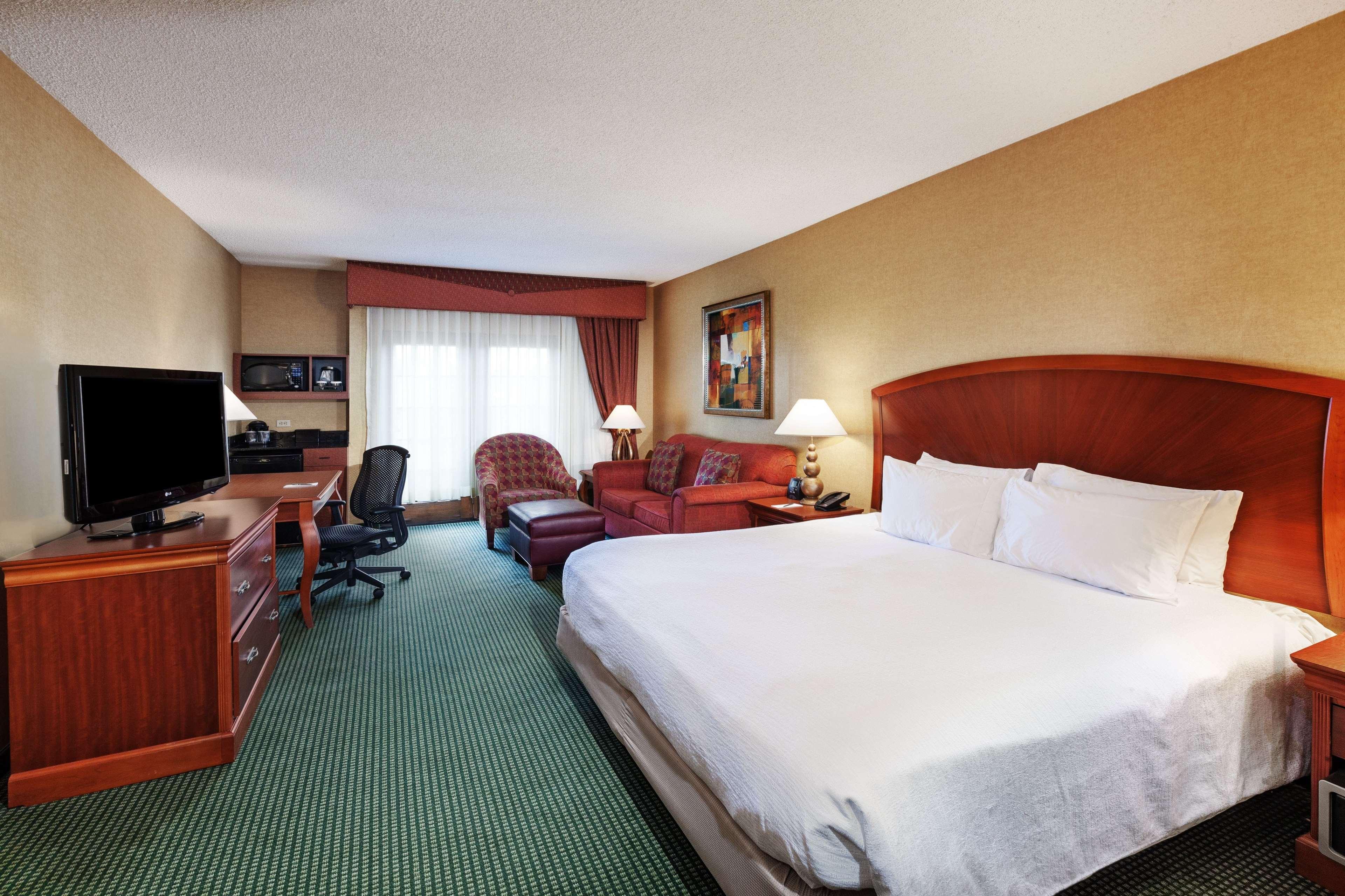 Embassy Suites By Hilton Greensboro Airport Dış mekan fotoğraf