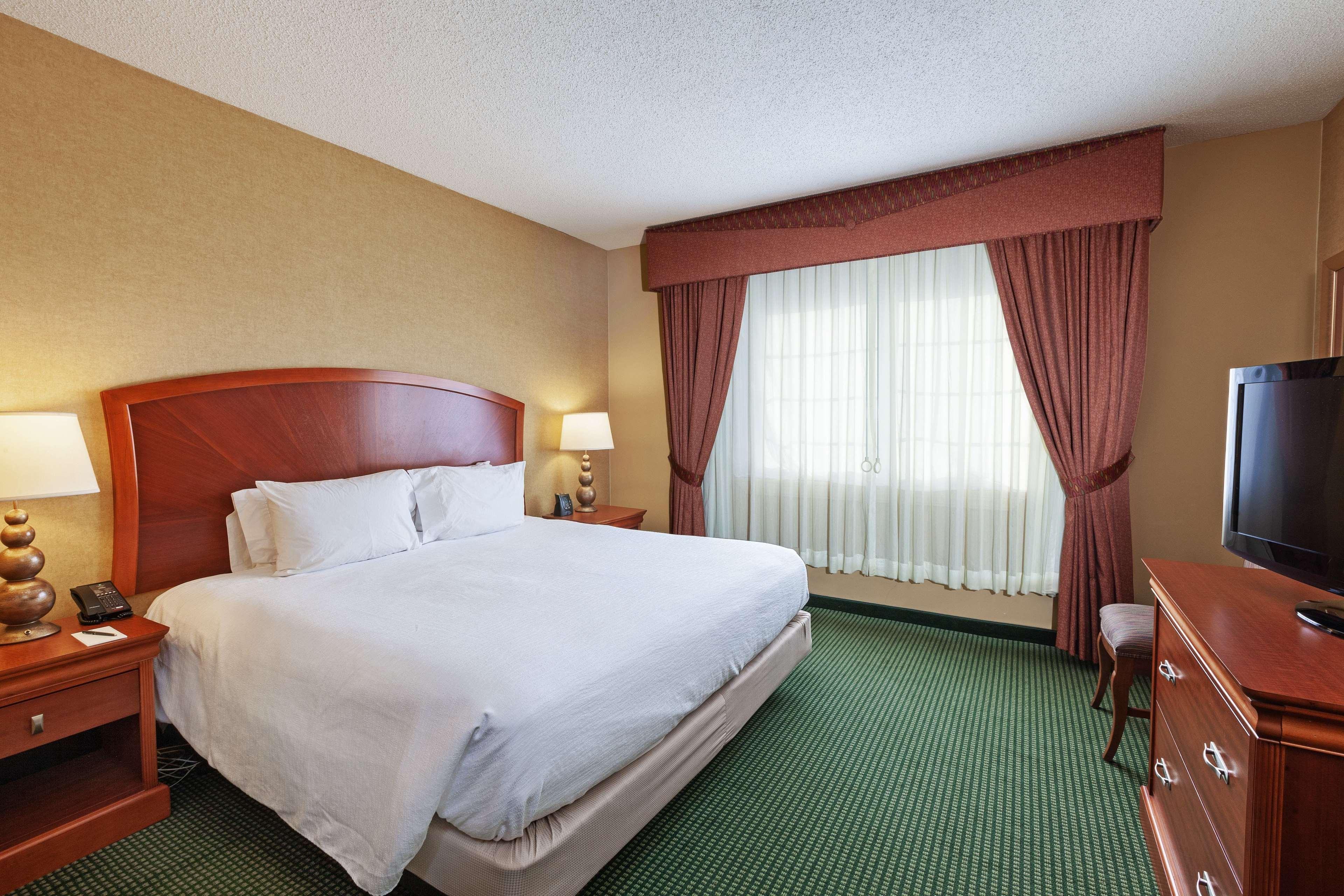 Embassy Suites By Hilton Greensboro Airport Dış mekan fotoğraf