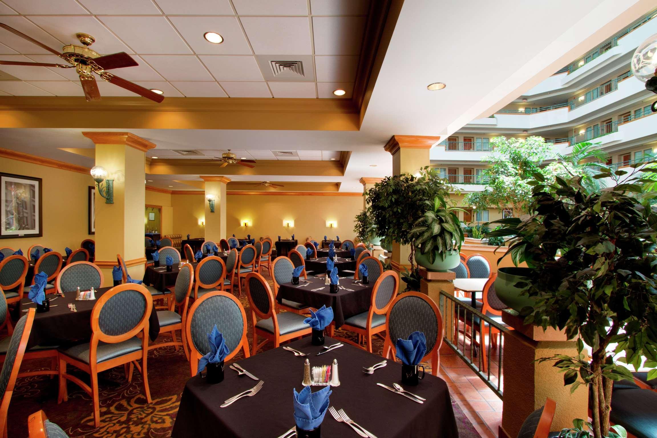 Embassy Suites By Hilton Greensboro Airport Dış mekan fotoğraf