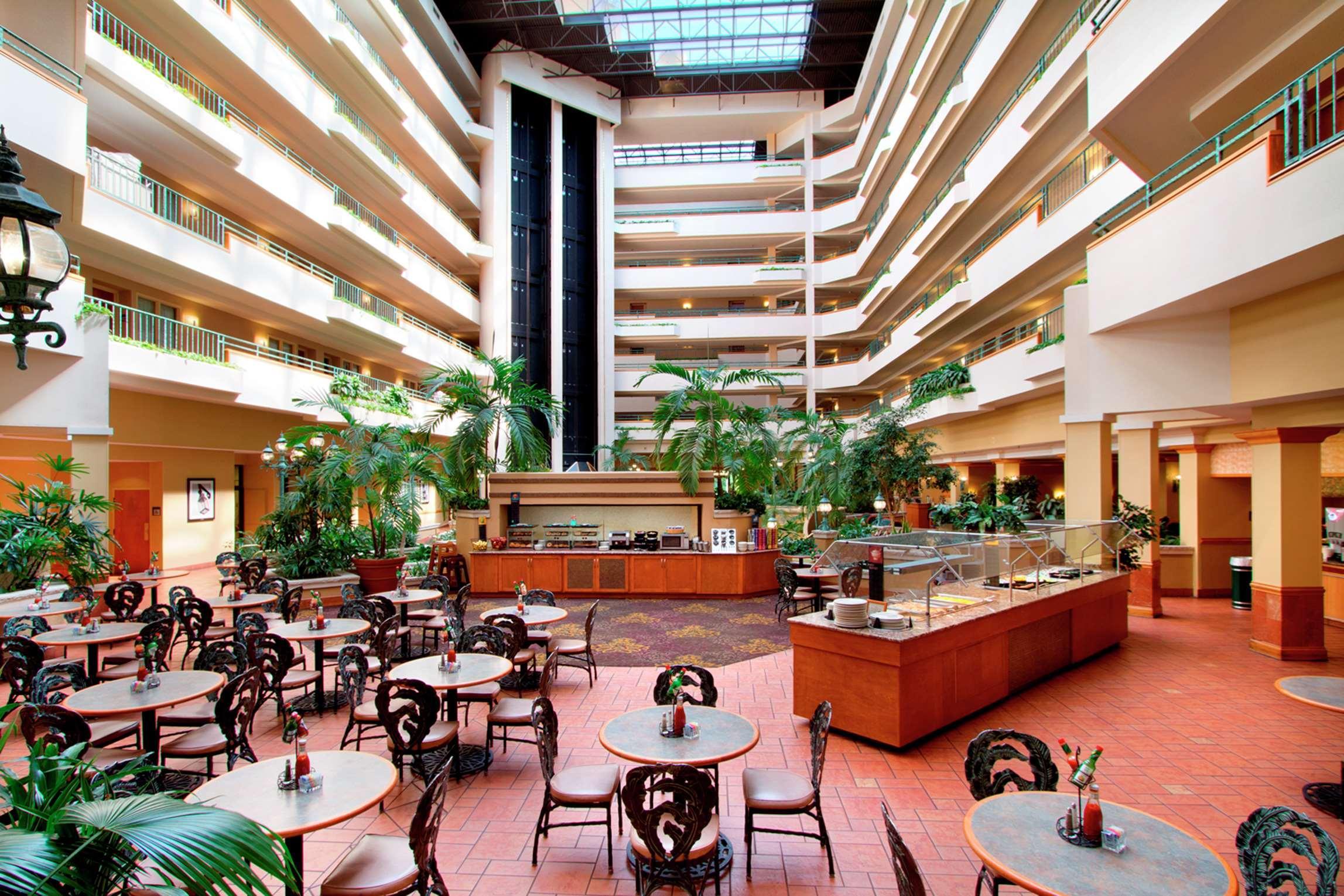 Embassy Suites By Hilton Greensboro Airport Dış mekan fotoğraf