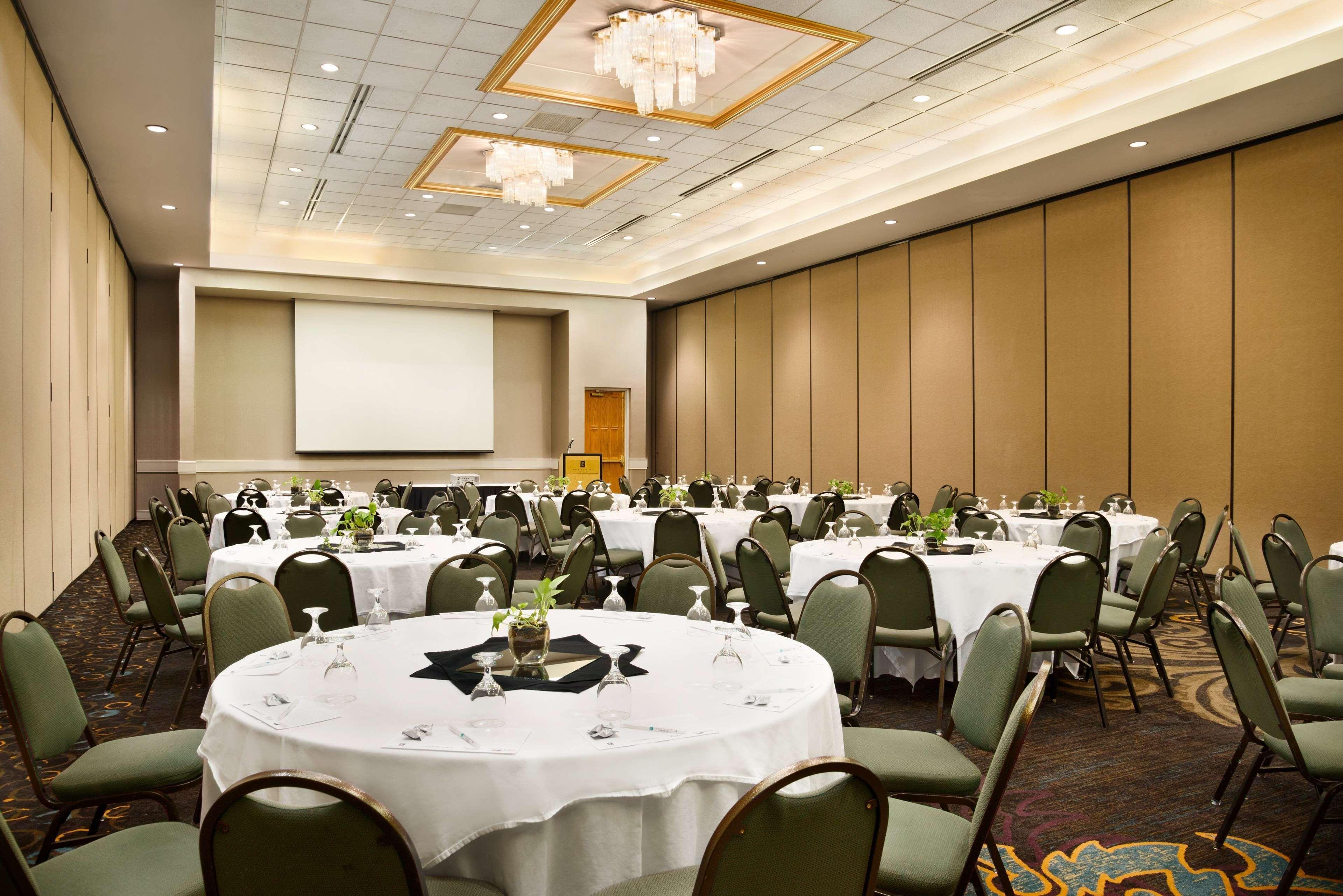 Embassy Suites By Hilton Greensboro Airport Dış mekan fotoğraf