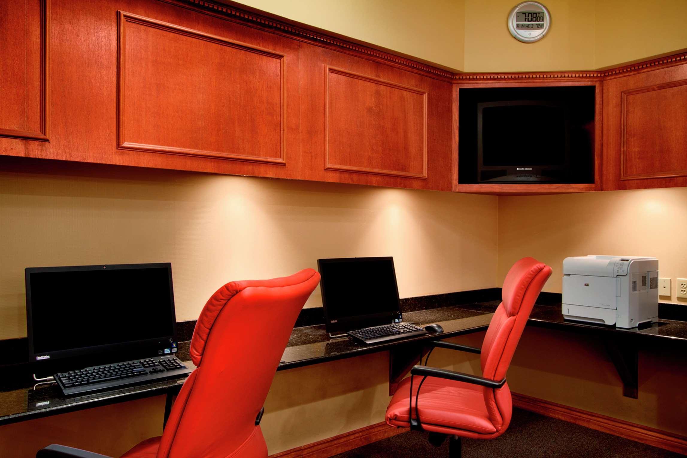 Embassy Suites By Hilton Greensboro Airport Dış mekan fotoğraf