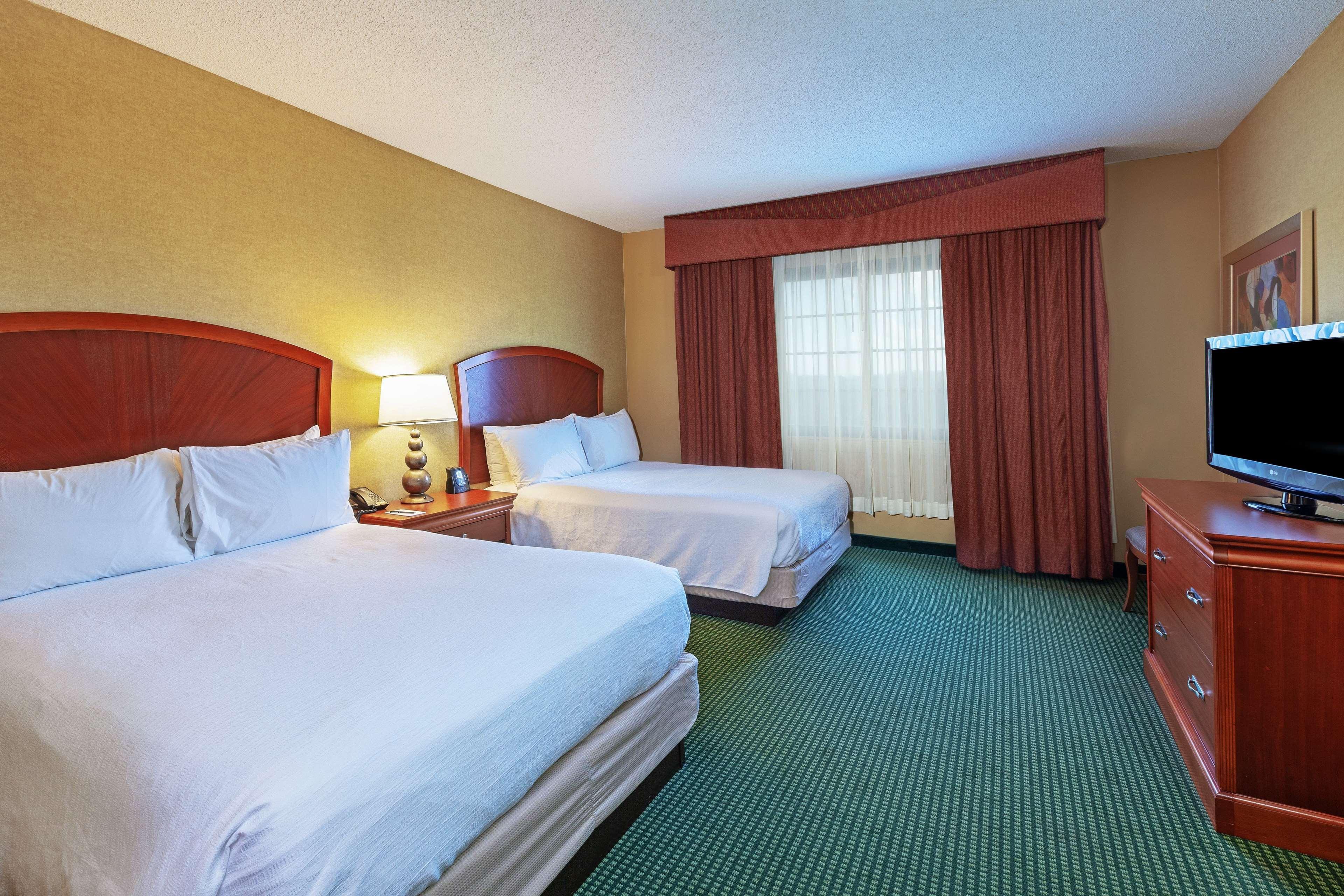 Embassy Suites By Hilton Greensboro Airport Dış mekan fotoğraf