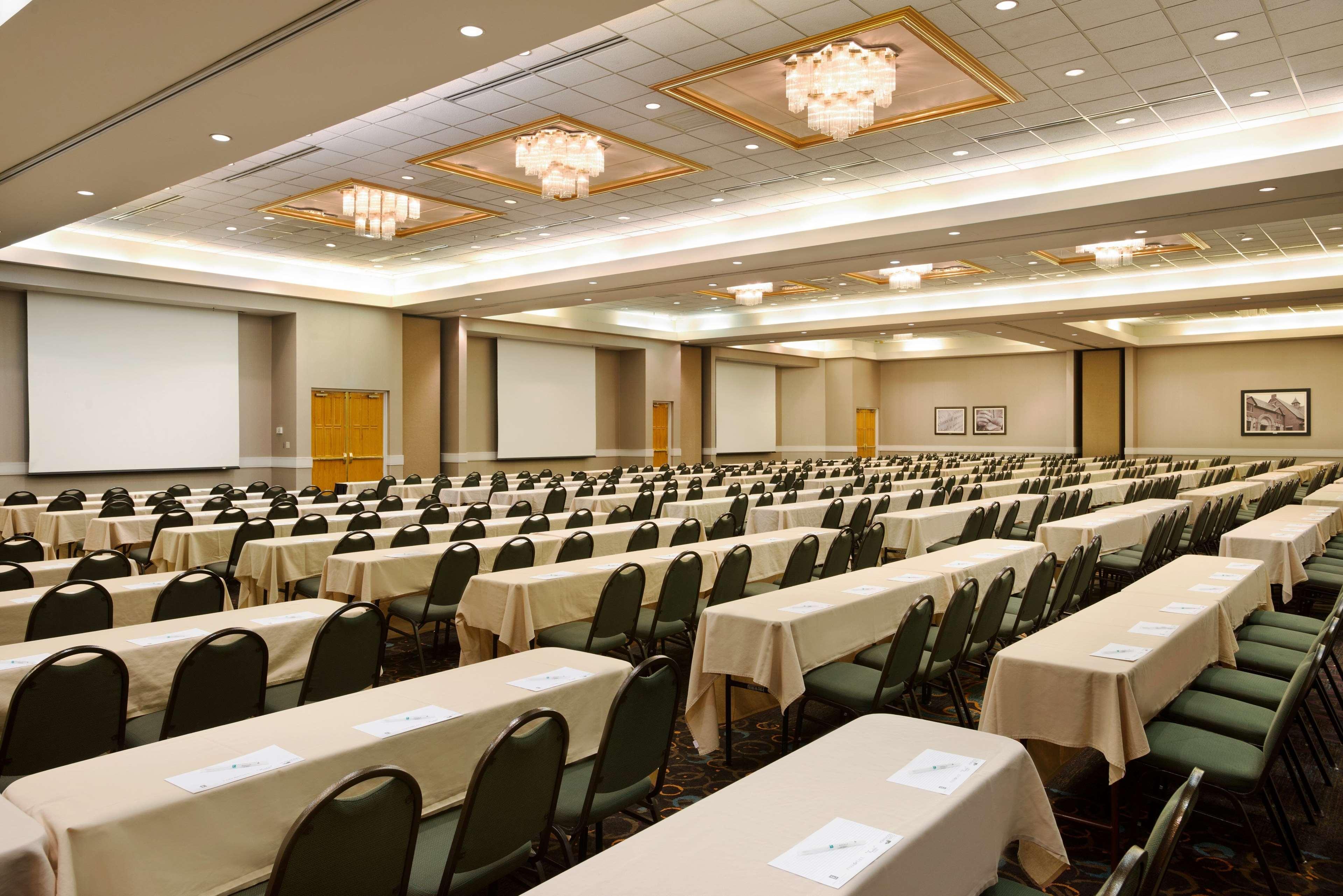 Embassy Suites By Hilton Greensboro Airport Dış mekan fotoğraf