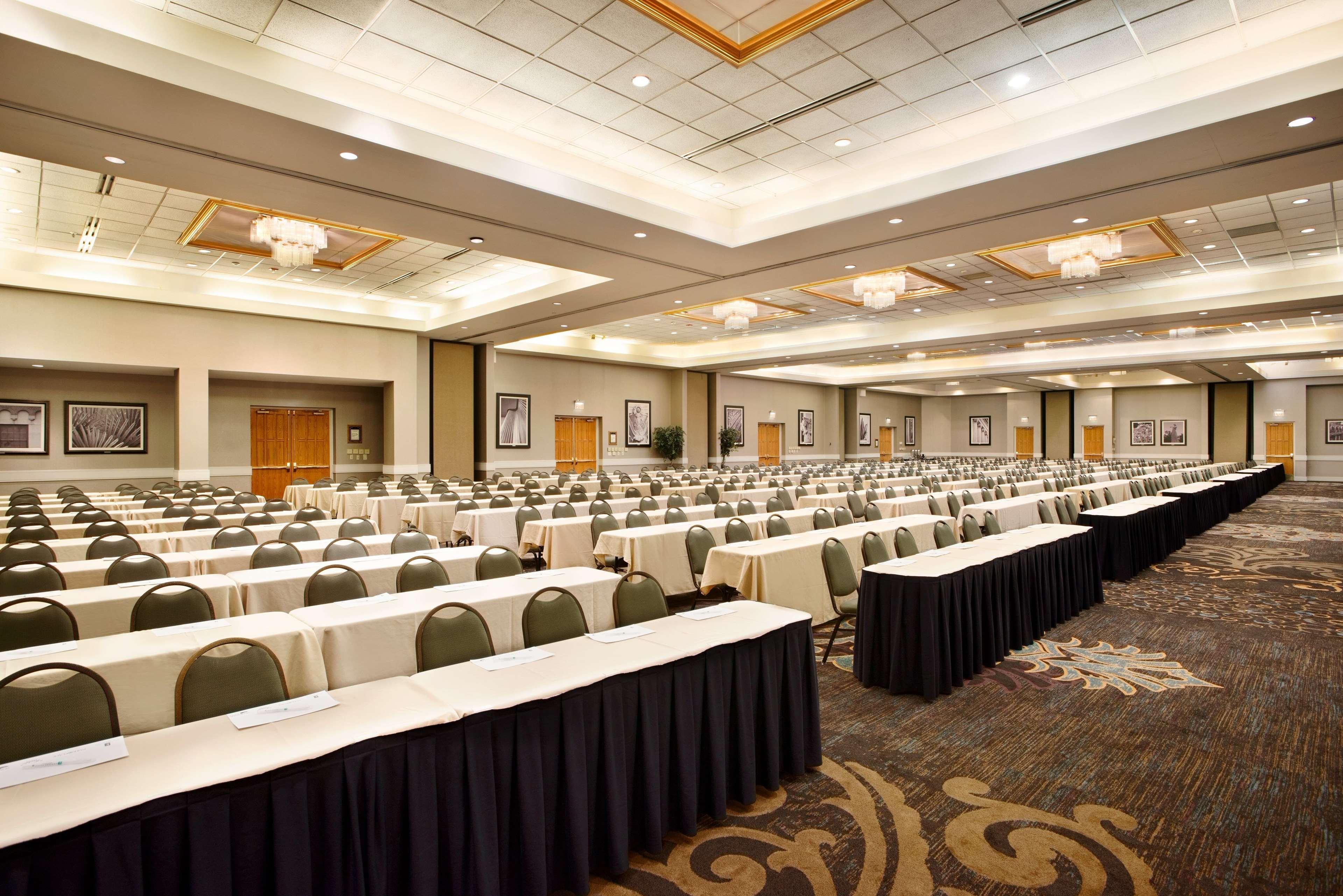 Embassy Suites By Hilton Greensboro Airport Dış mekan fotoğraf