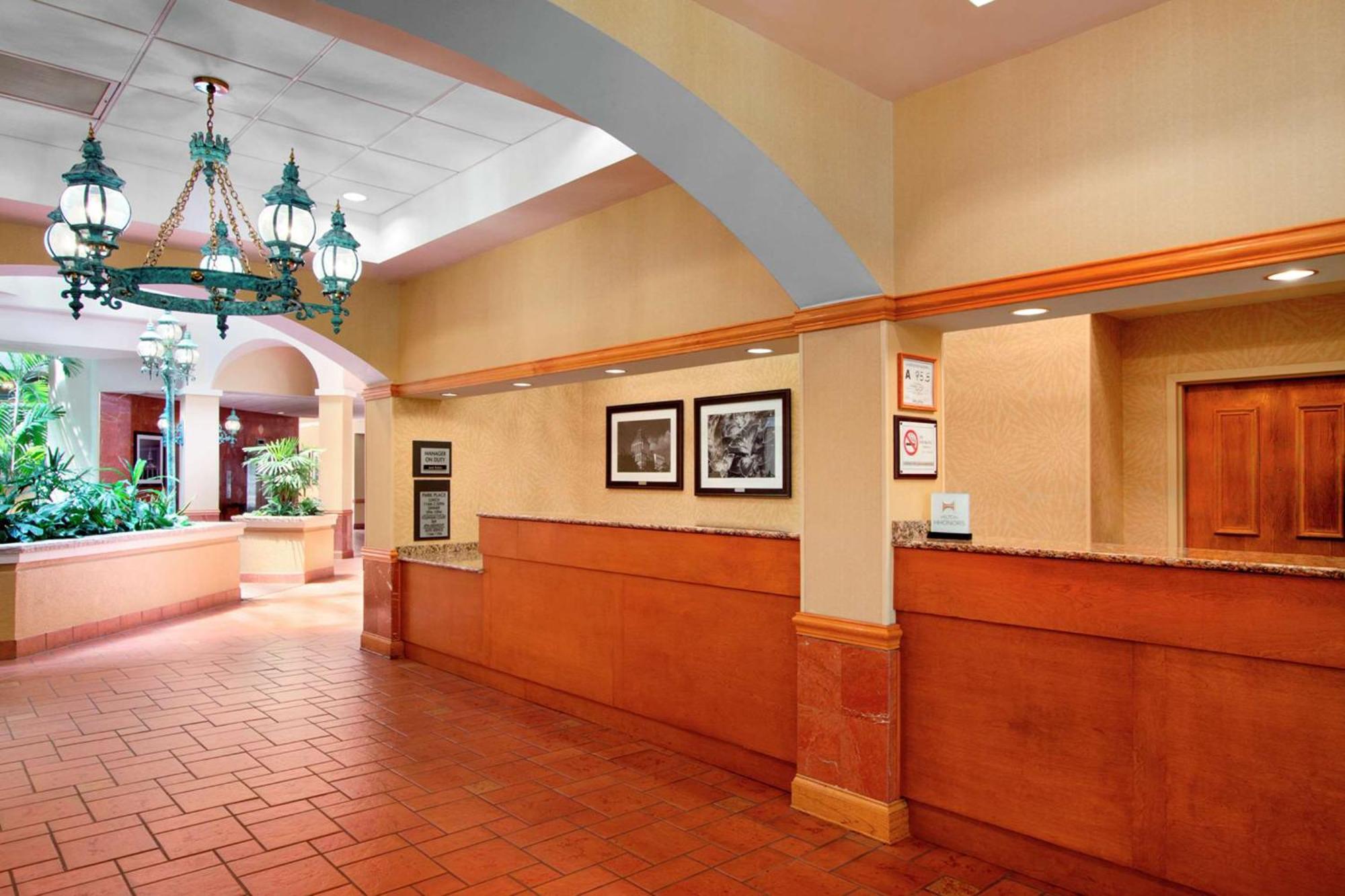 Embassy Suites By Hilton Greensboro Airport Dış mekan fotoğraf