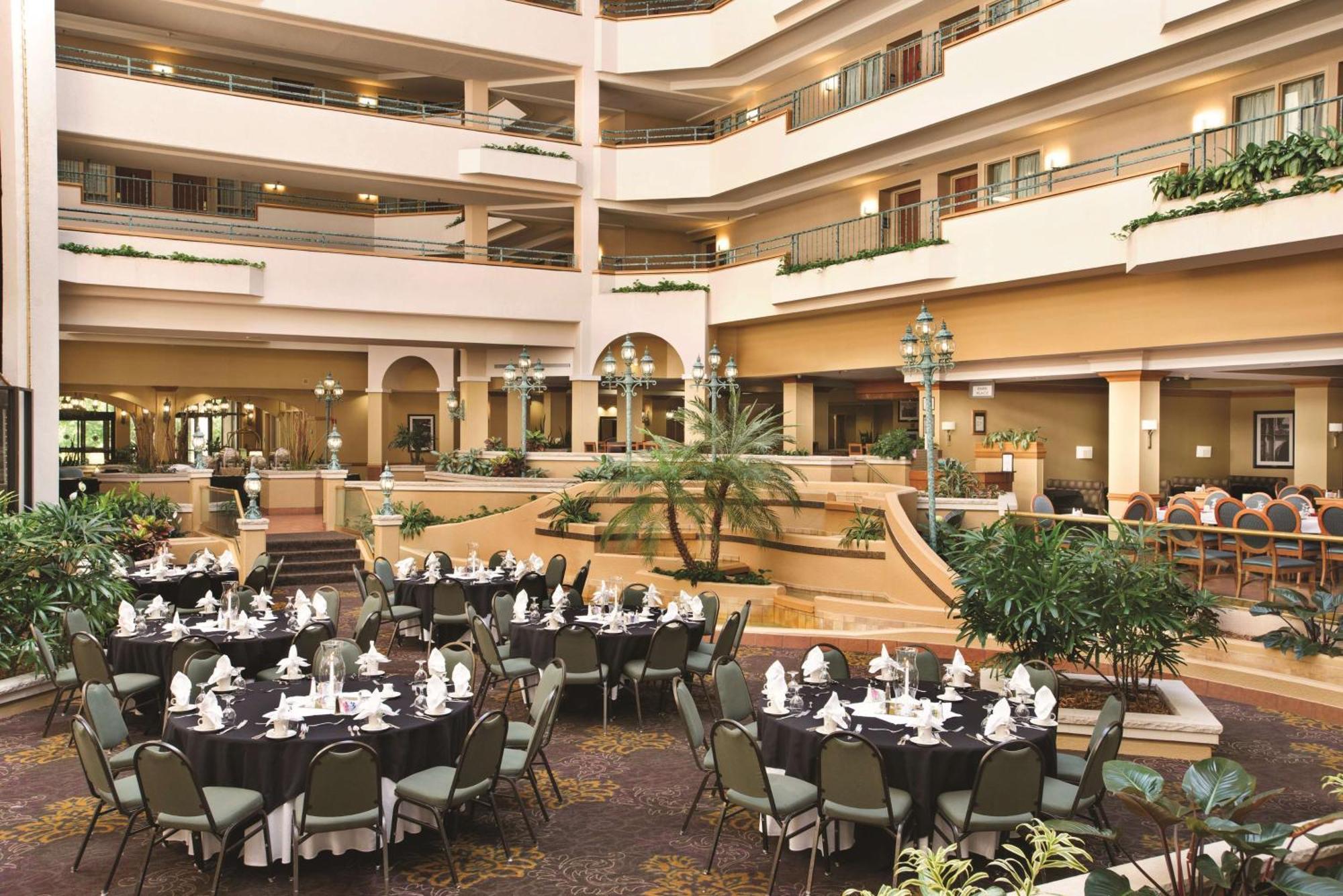 Embassy Suites By Hilton Greensboro Airport Dış mekan fotoğraf