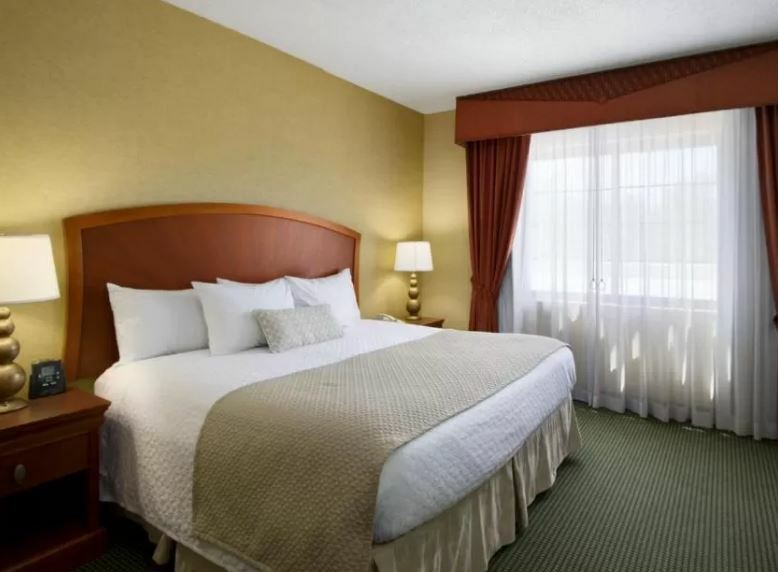 Embassy Suites By Hilton Greensboro Airport Dış mekan fotoğraf